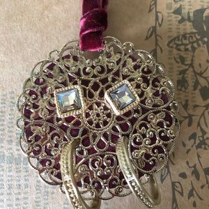 Chico’s Holiday earring set